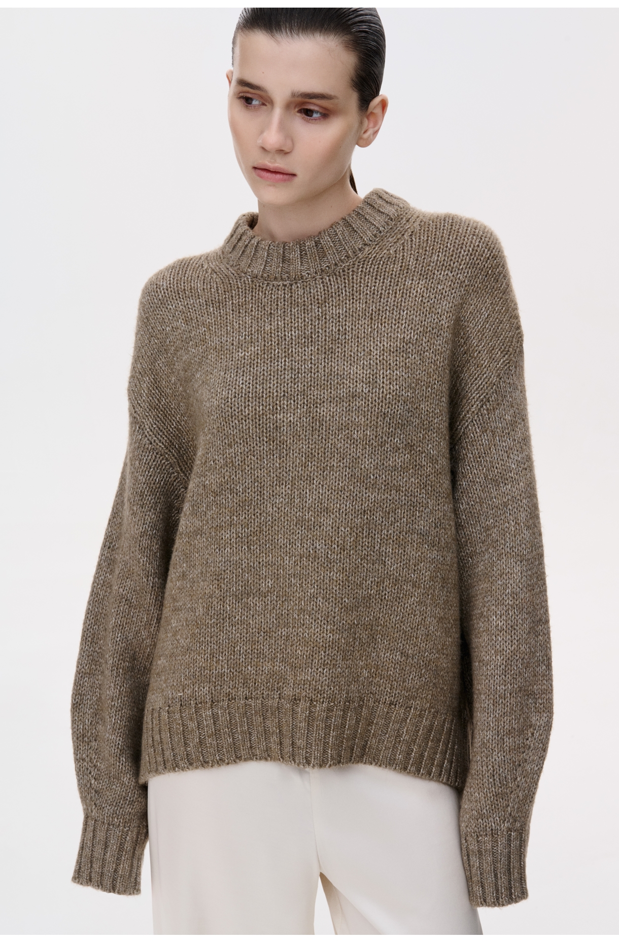 ОВЕРСАЙЗ СВЕТР ЗІ СПУЩЕНОЮ ЛІНІЄЮ ПЛЕЧА 4700 зображення 26