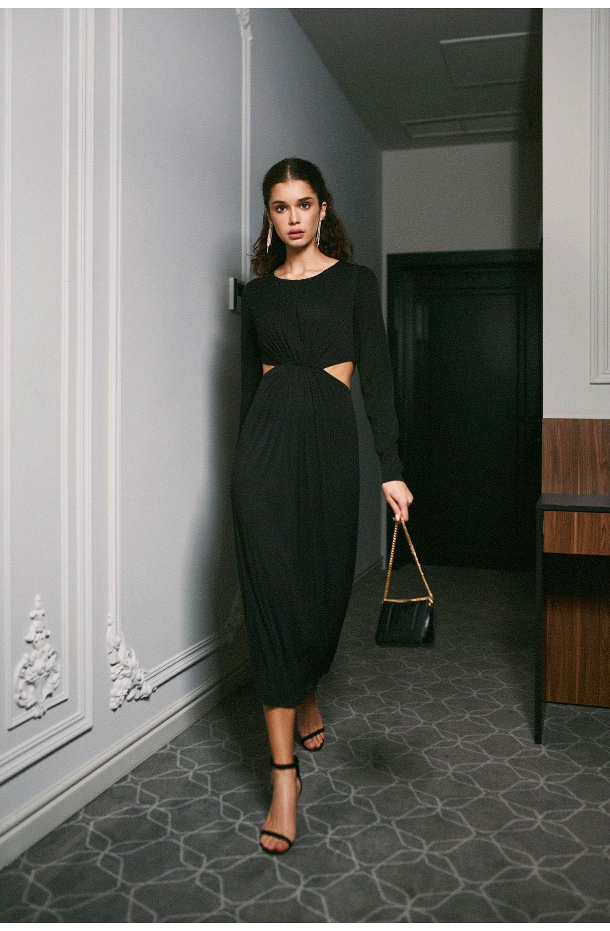 ТРИКОТАЖНА СУКНЯ МІДІ 699 зображення