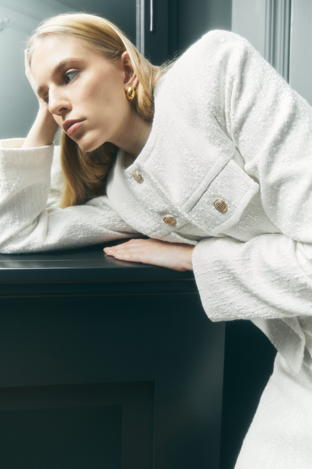 ТВІДОВИЙ ЖАКЕТ З АКЦЕНТНИМИ ПЛЕЧИМА 944 зображення