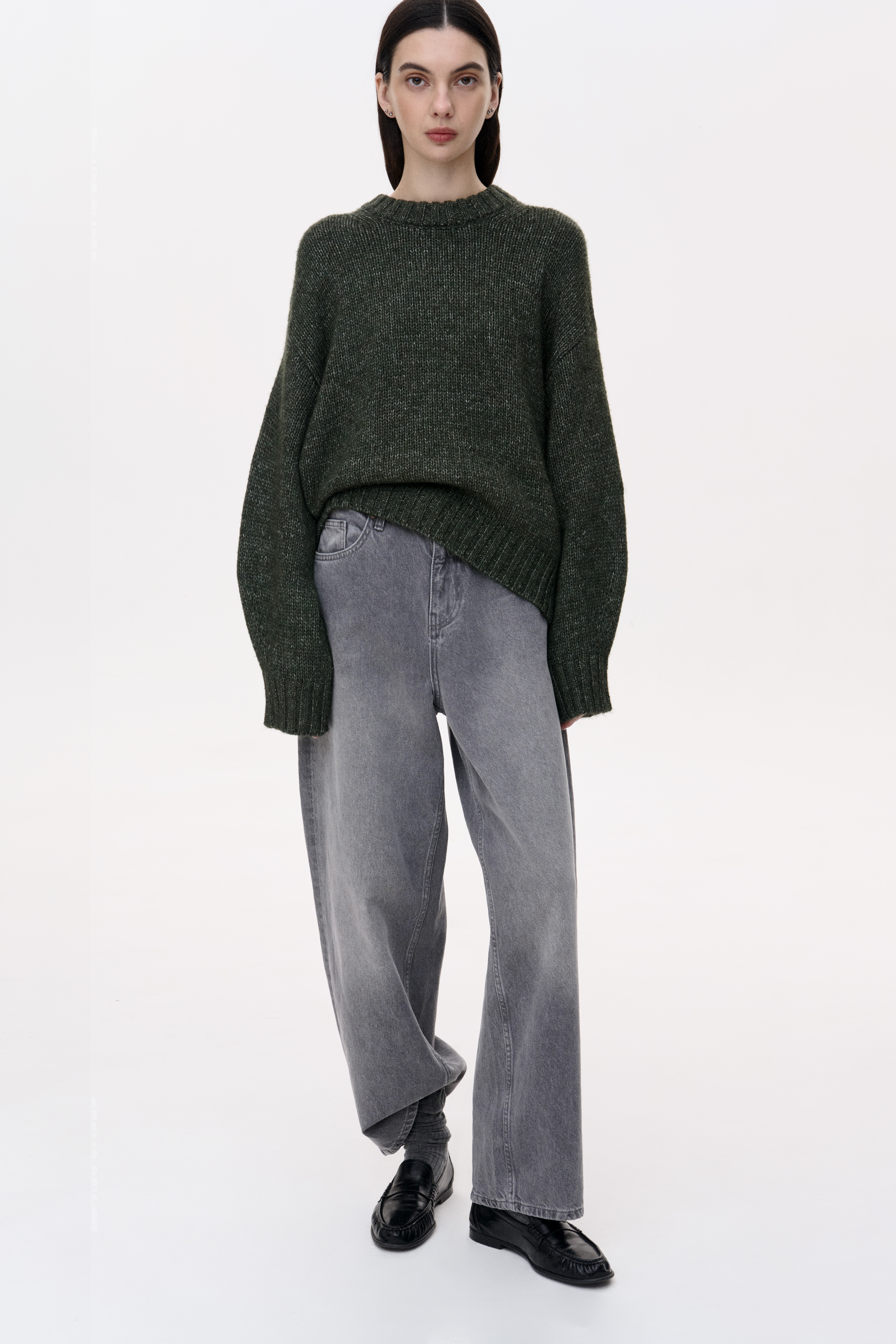 ОВЕРСАЙЗ СВЕТР ЗІ СПУЩЕНОЮ ЛІНІЄЮ ПЛЕЧА 4700 зображення 3