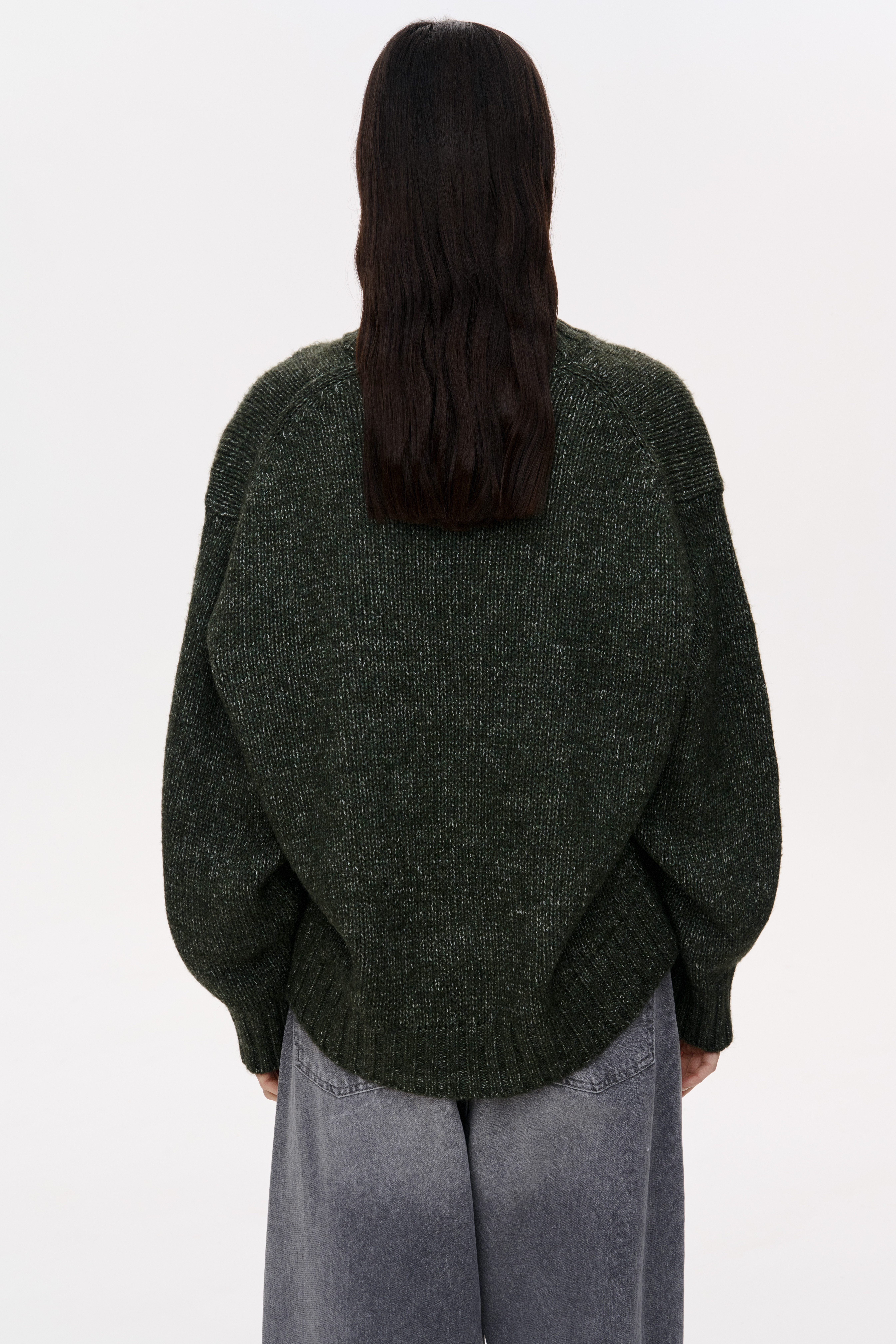 ОВЕРСАЙЗ СВЕТР ЗІ СПУЩЕНОЮ ЛІНІЄЮ ПЛЕЧА 4700 зображення 2