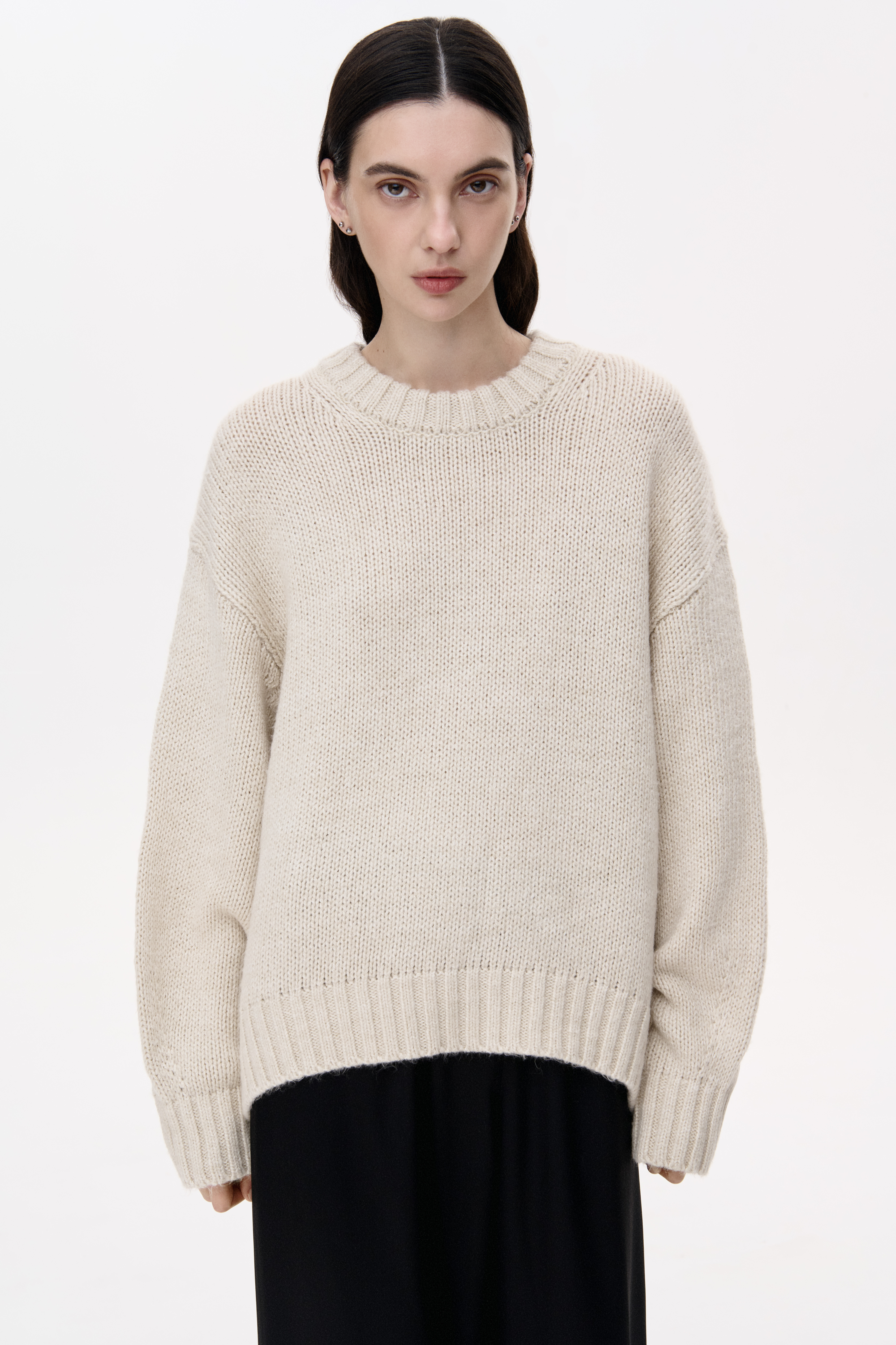 ОВЕРСАЙЗ СВЕТР ЗІ СПУЩЕНОЮ ЛІНІЄЮ ПЛЕЧА 4700 зображення 1