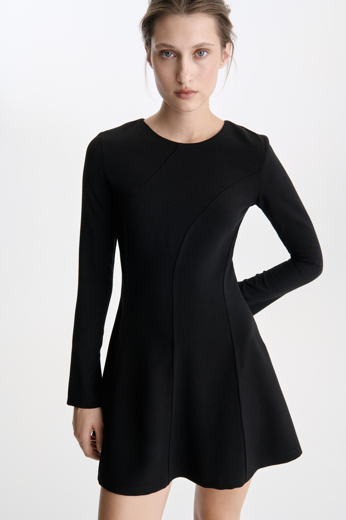 МІНІ СУКНЯ А-СИЛУЕТУ З АКЦЕНТНИМИ РЕЛЬЄФАМИ 1223\12-5 зображення 1